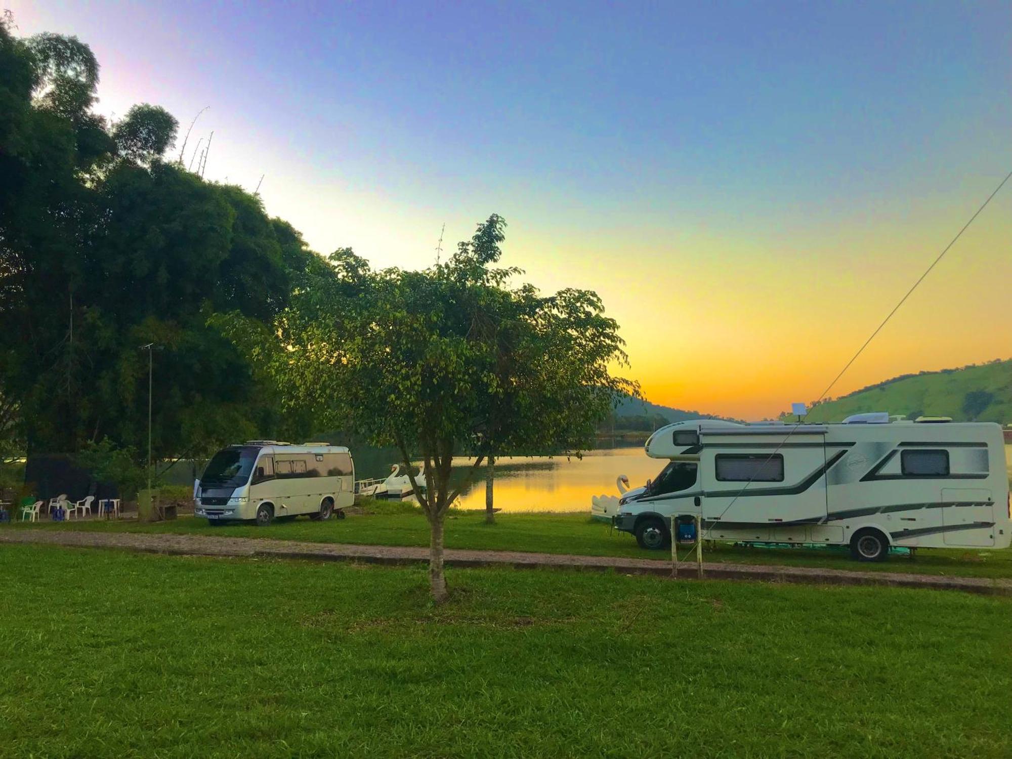 Pousada E Camping Recanto Da Praia Капитолиу Экстерьер фото