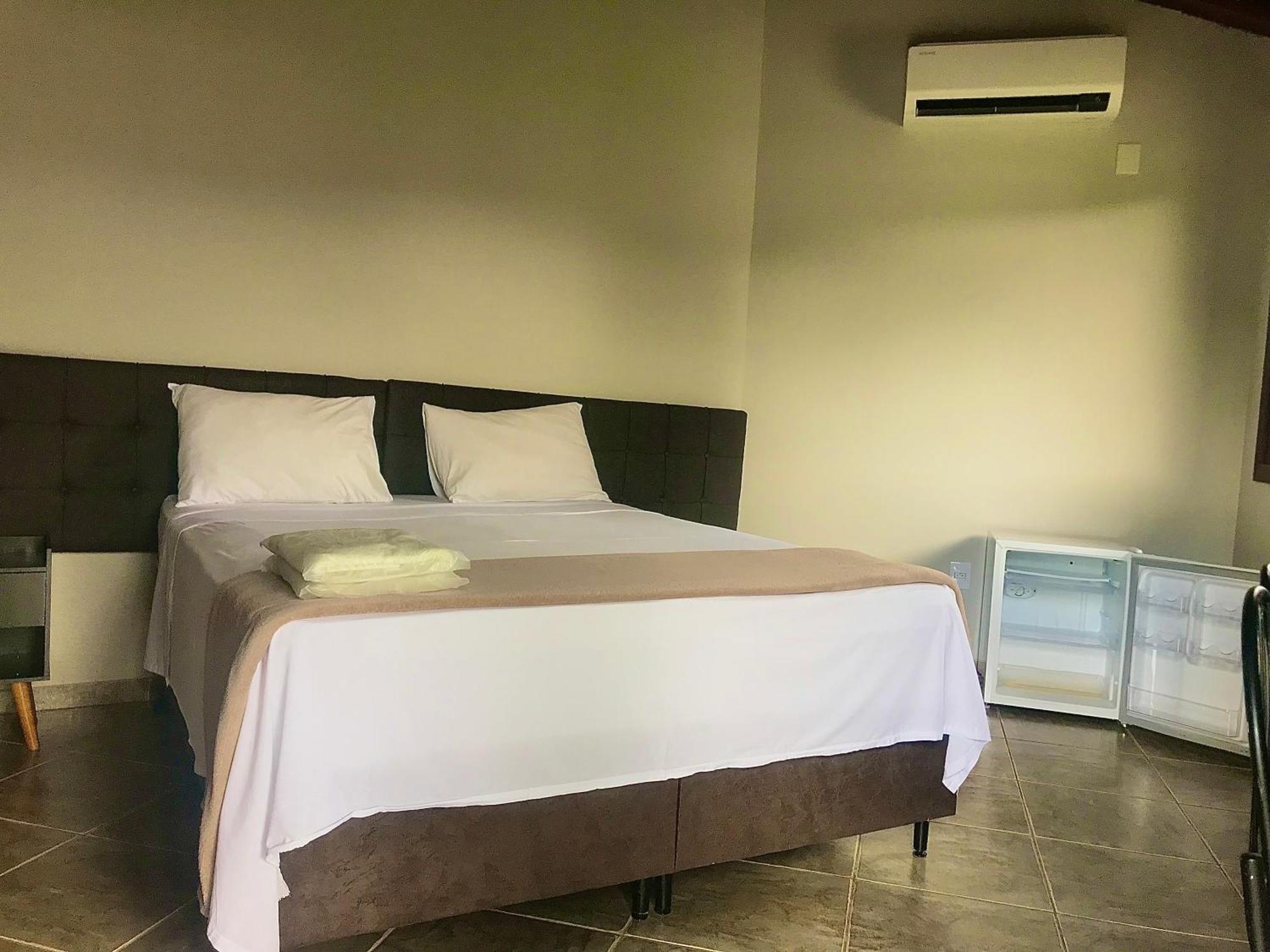 Pousada E Camping Recanto Da Praia Капитолиу Экстерьер фото
